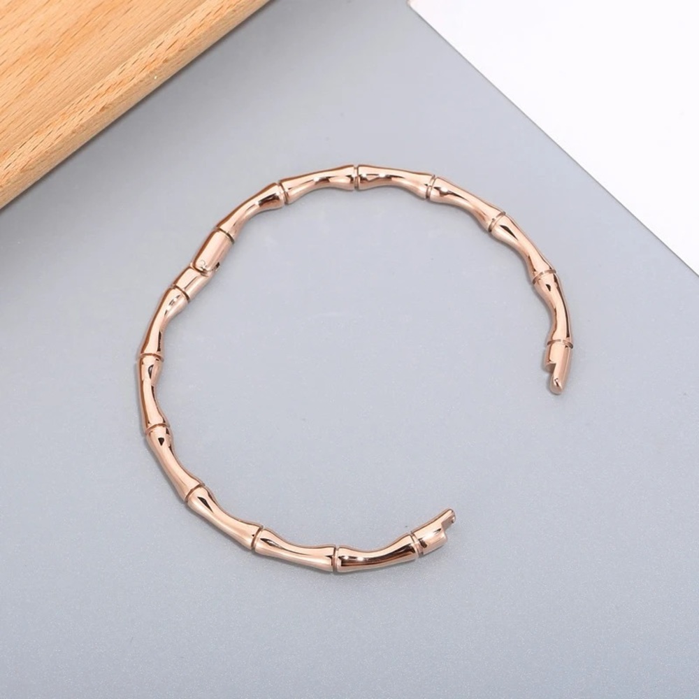18k Gold Filled Bangle Bracelet for women - Picture 5 of 5